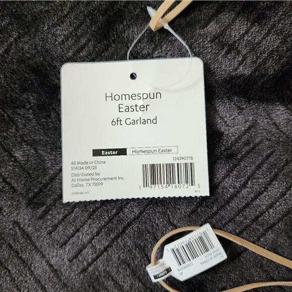 NWT 6ft Spring Easter Bunny Carrots Fabric Home Decor Garland - Picture 3 of 6